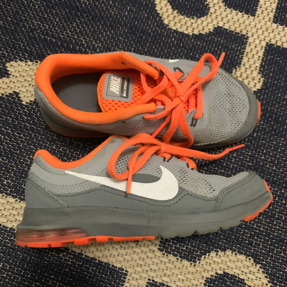 Nike tennis shoes. GUC size 12